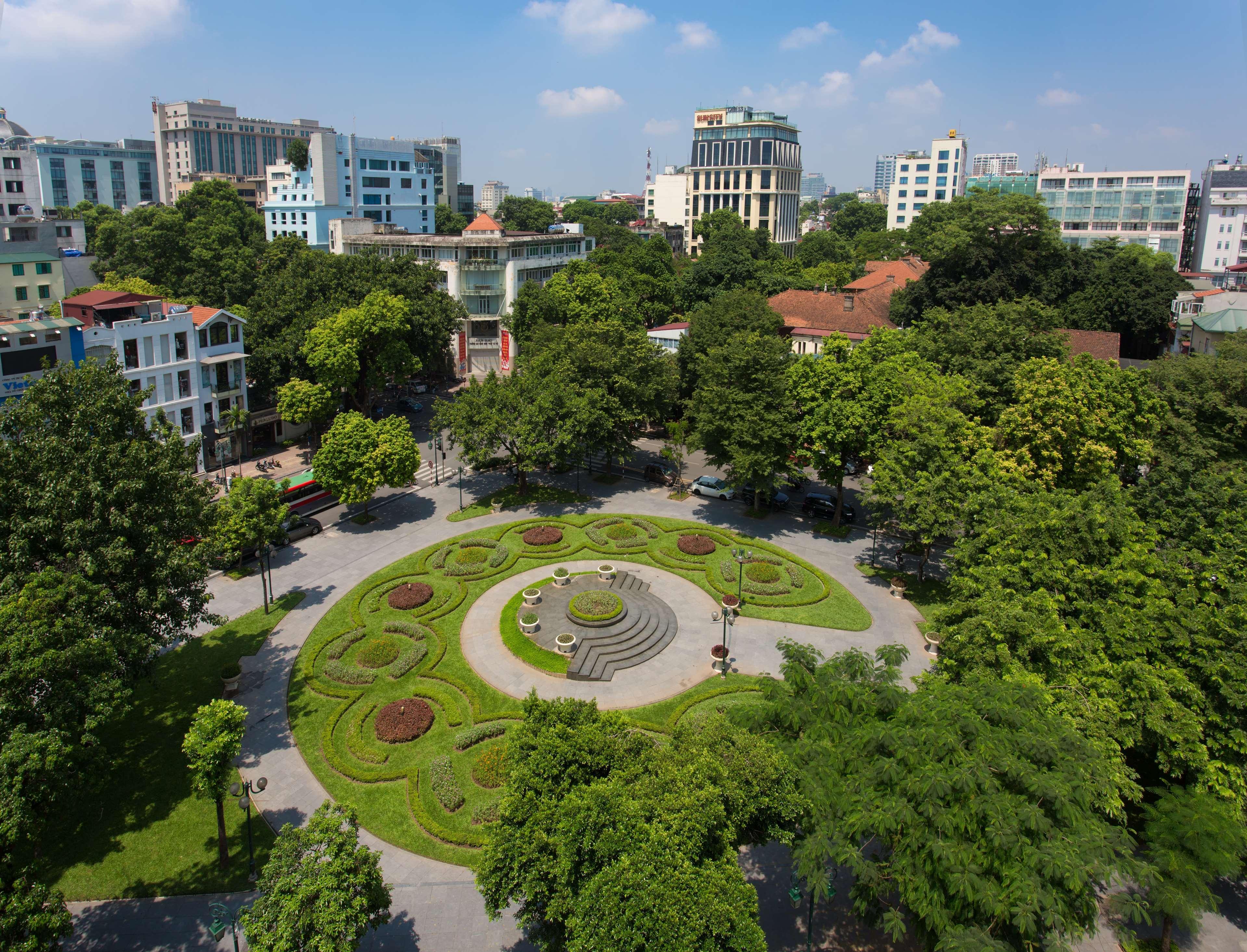 Hilton Hanoi Opera Exterior photo